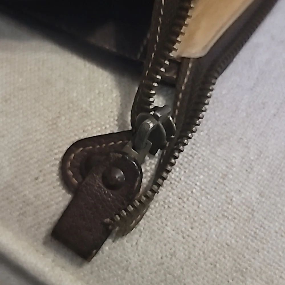 Gucci Supreme Portfolio Clutch